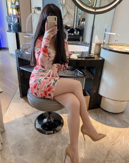 女教师在办公室被躁在线观看av