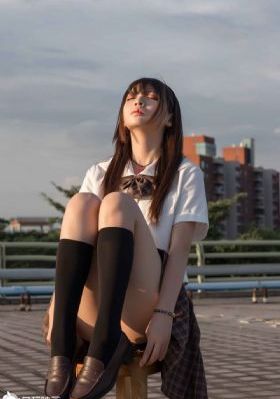 撞击成熟美妇老师后臀