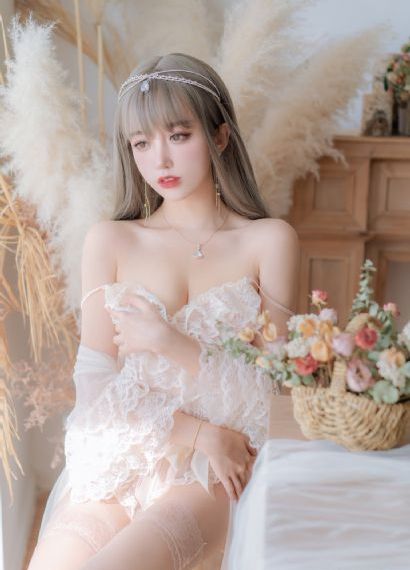 扰乱吧打烊后仅剩二人的沙龙