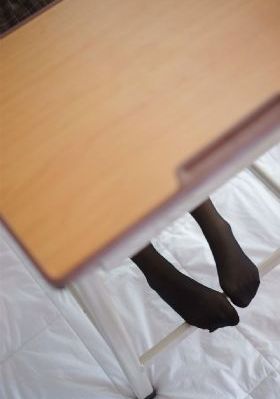 老师把我抱到办公室添我